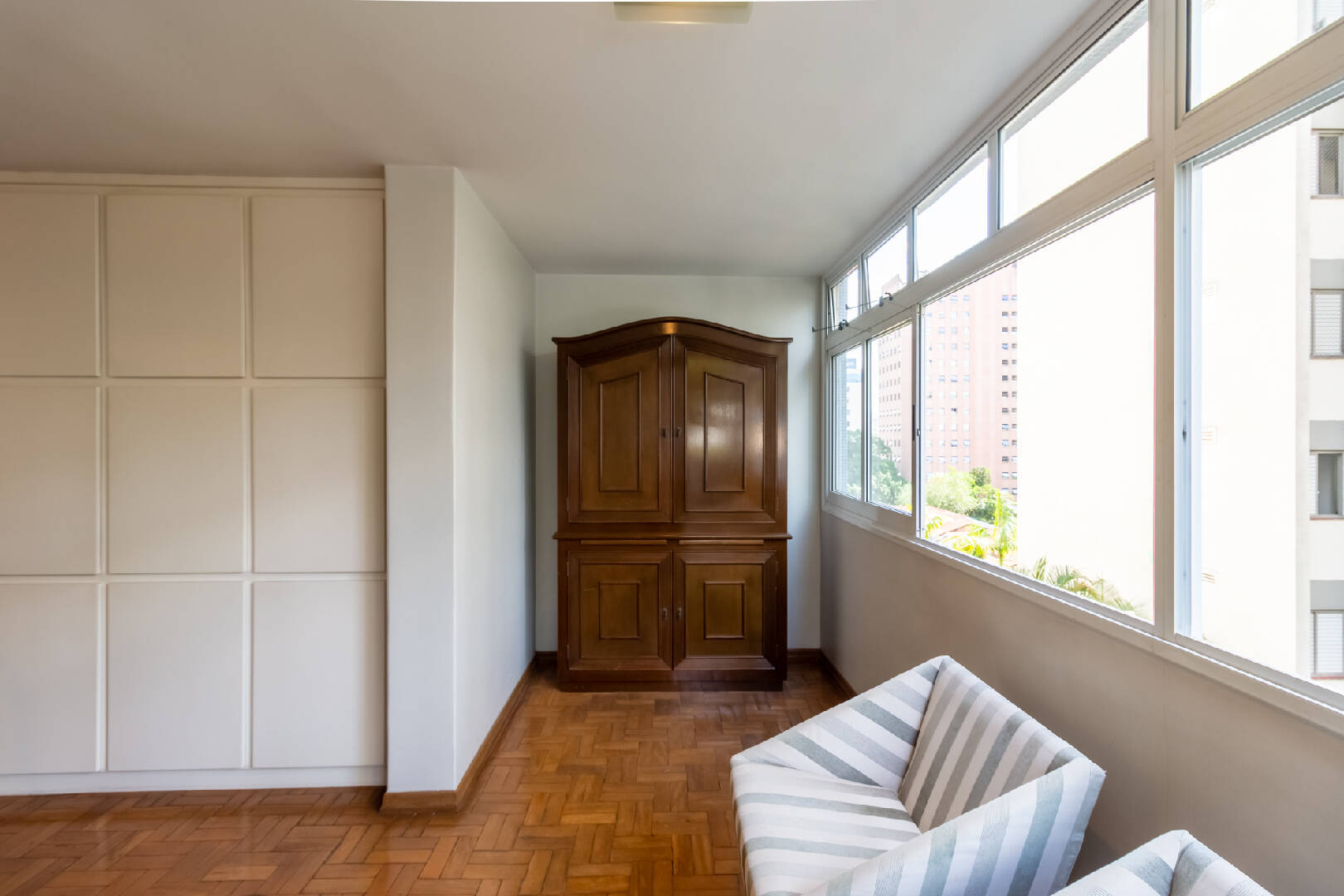 Apartamento à venda com 3 quartos, 181m² - Foto 7