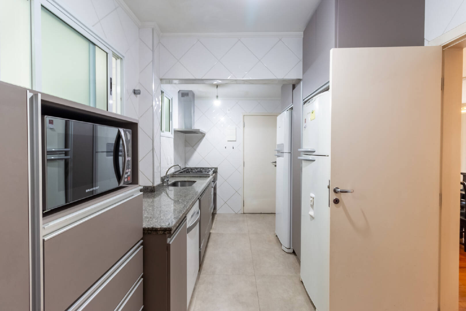 Apartamento à venda com 3 quartos, 181m² - Foto 13