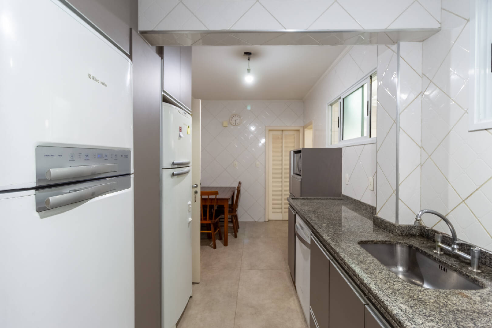 Apartamento à venda com 3 quartos, 181m² - Foto 15