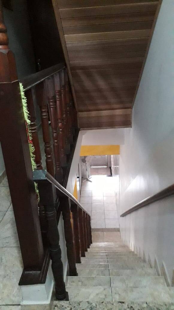 Sobrado à venda com 6 quartos, 244m² - Foto 8