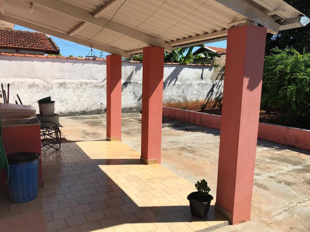 Casa à venda com 3 quartos, 360m² - Foto 11