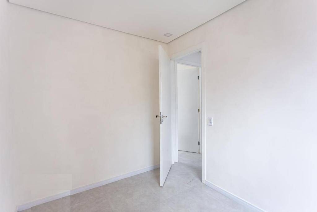 Apartamento à venda com 2 quartos, 38m² - Foto 17