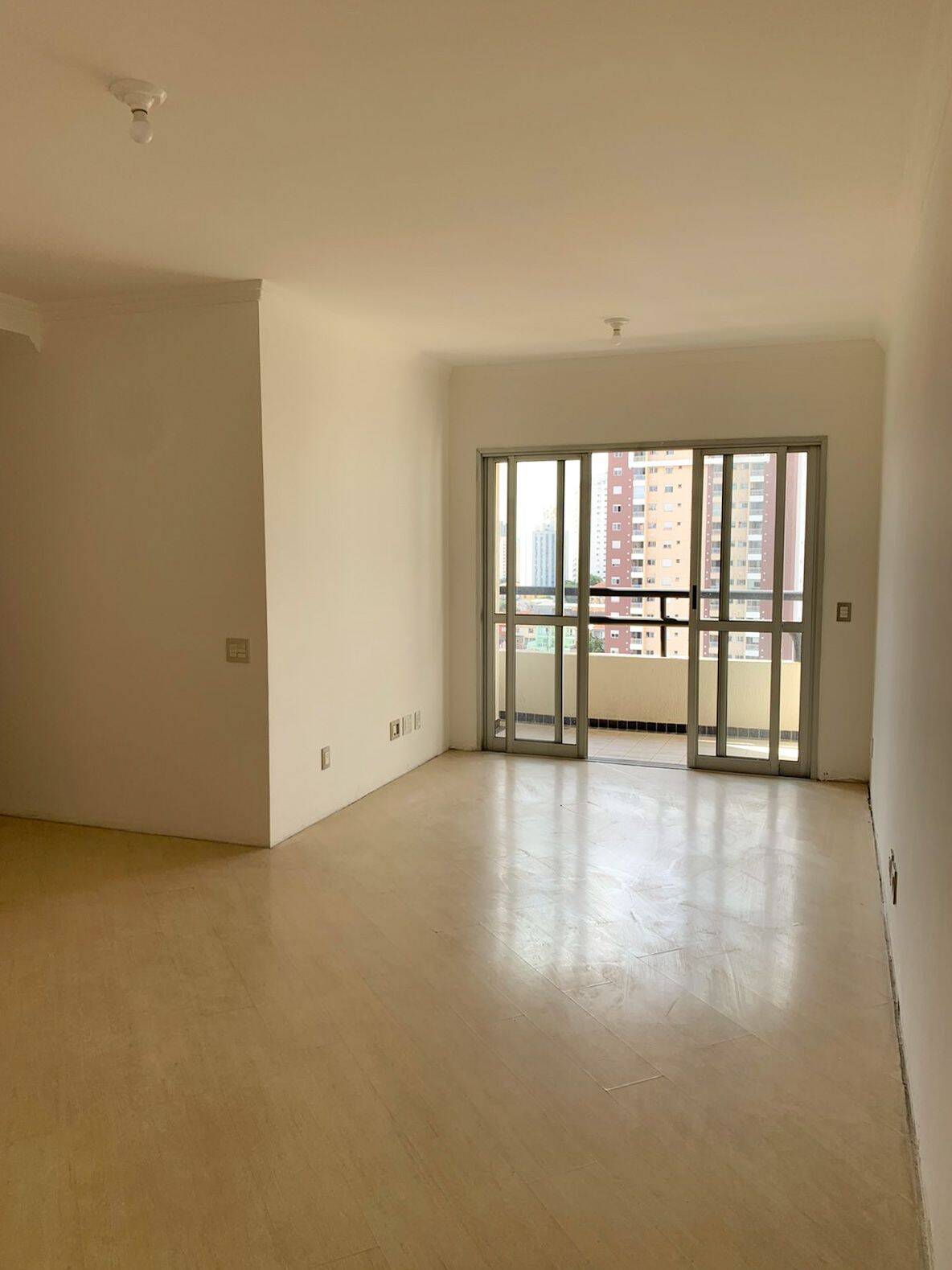 Apartamento à venda com 3 quartos, 82m² - Foto 1