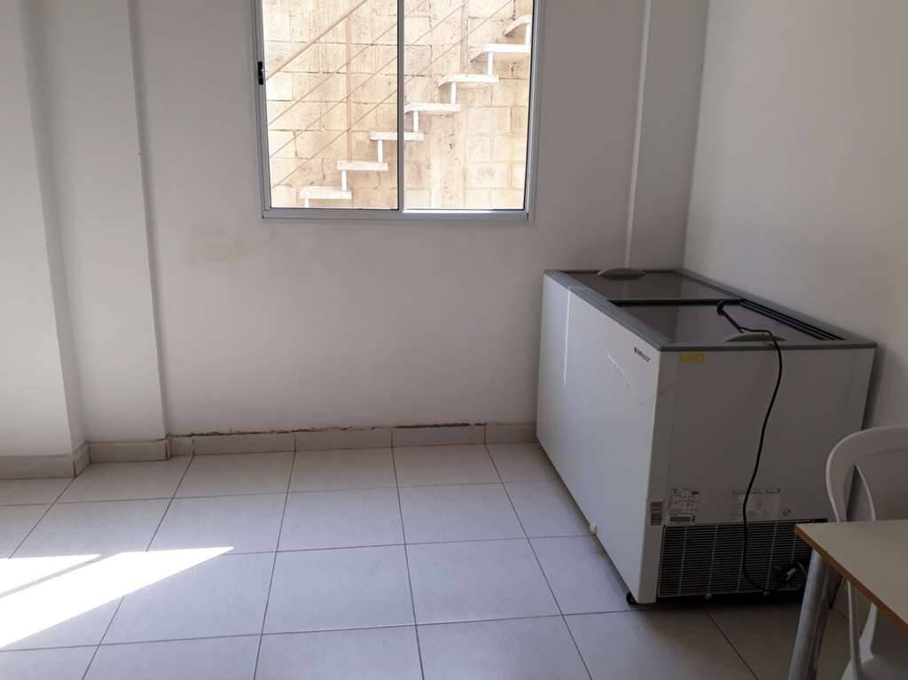 Apartamento à venda com 3 quartos, 60m² - Foto 17