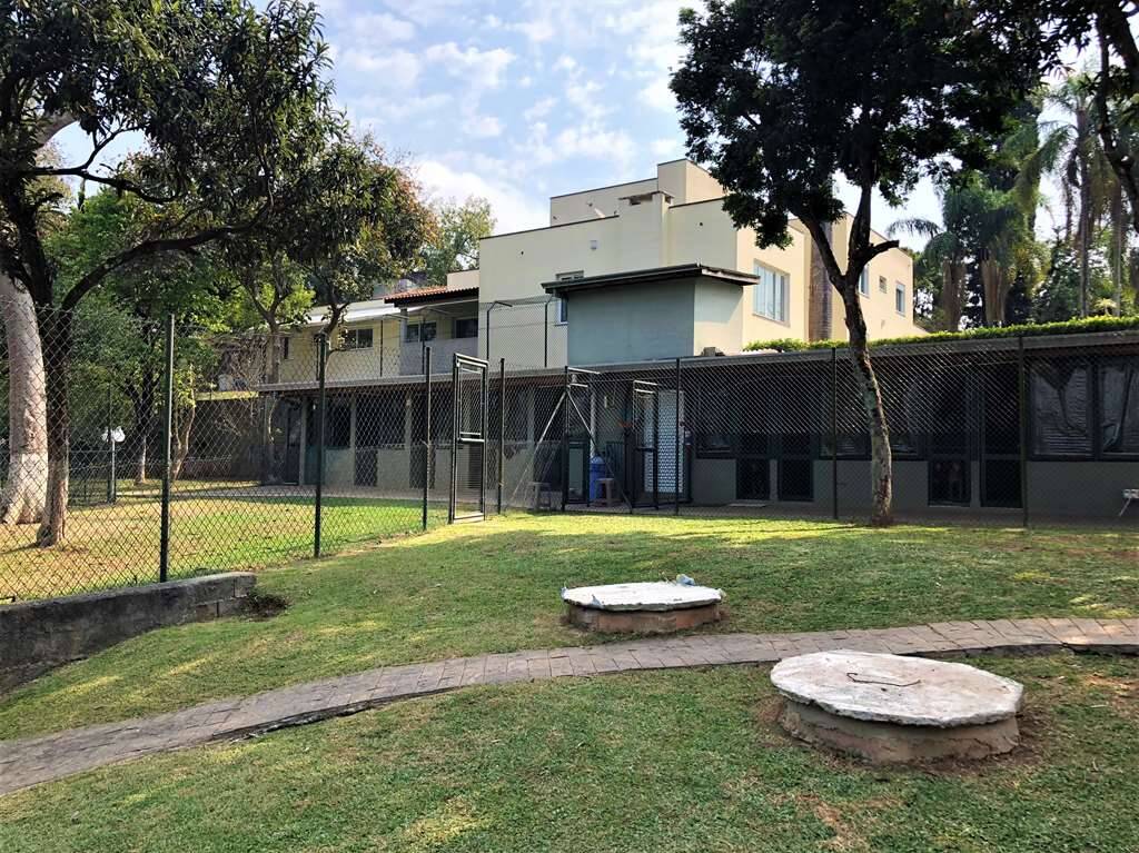 Casa de Condomínio à venda com 4 quartos, 800m² - Foto 31