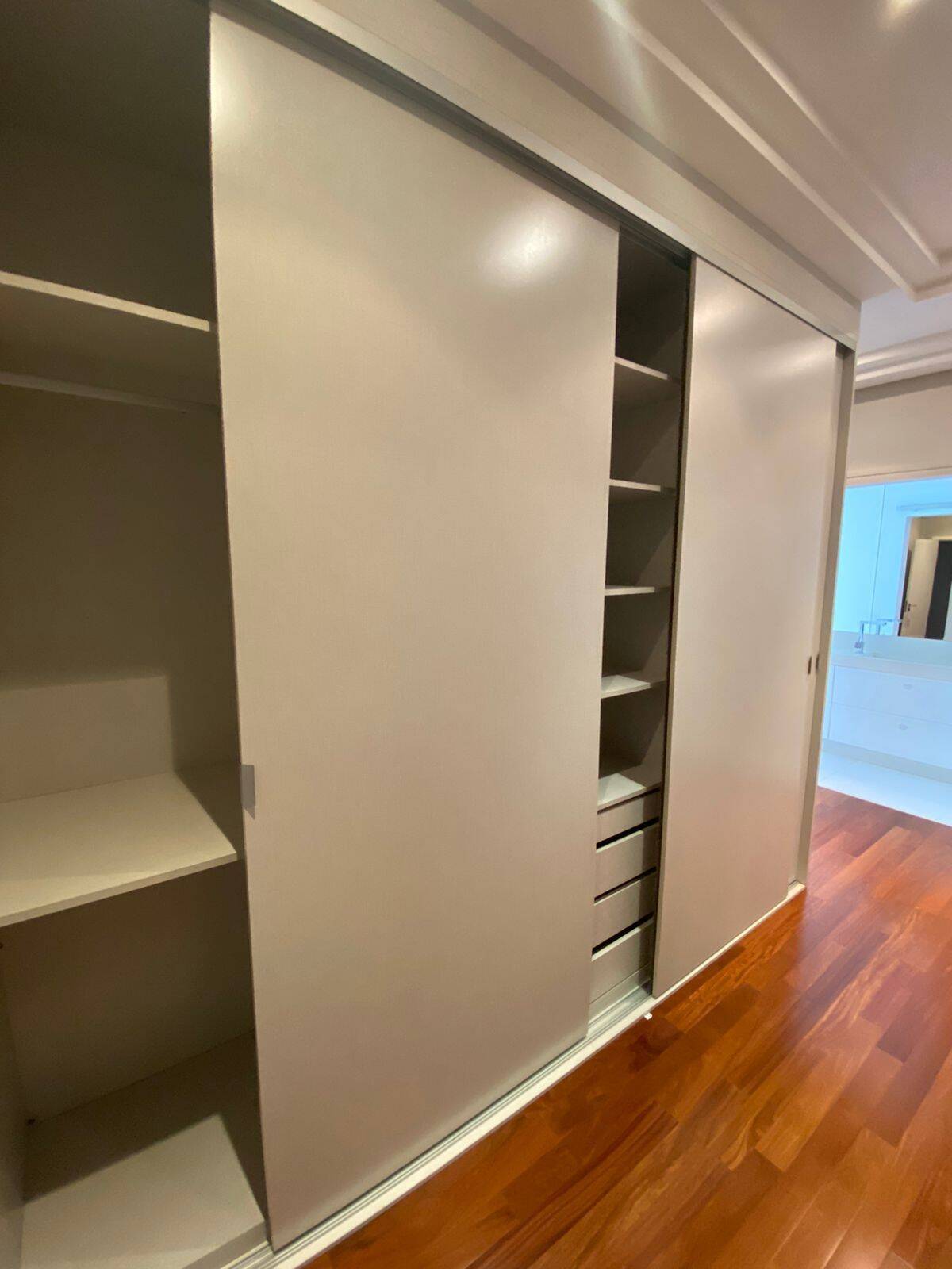 Apartamento para alugar com 4 quartos, 367m² - Foto 5