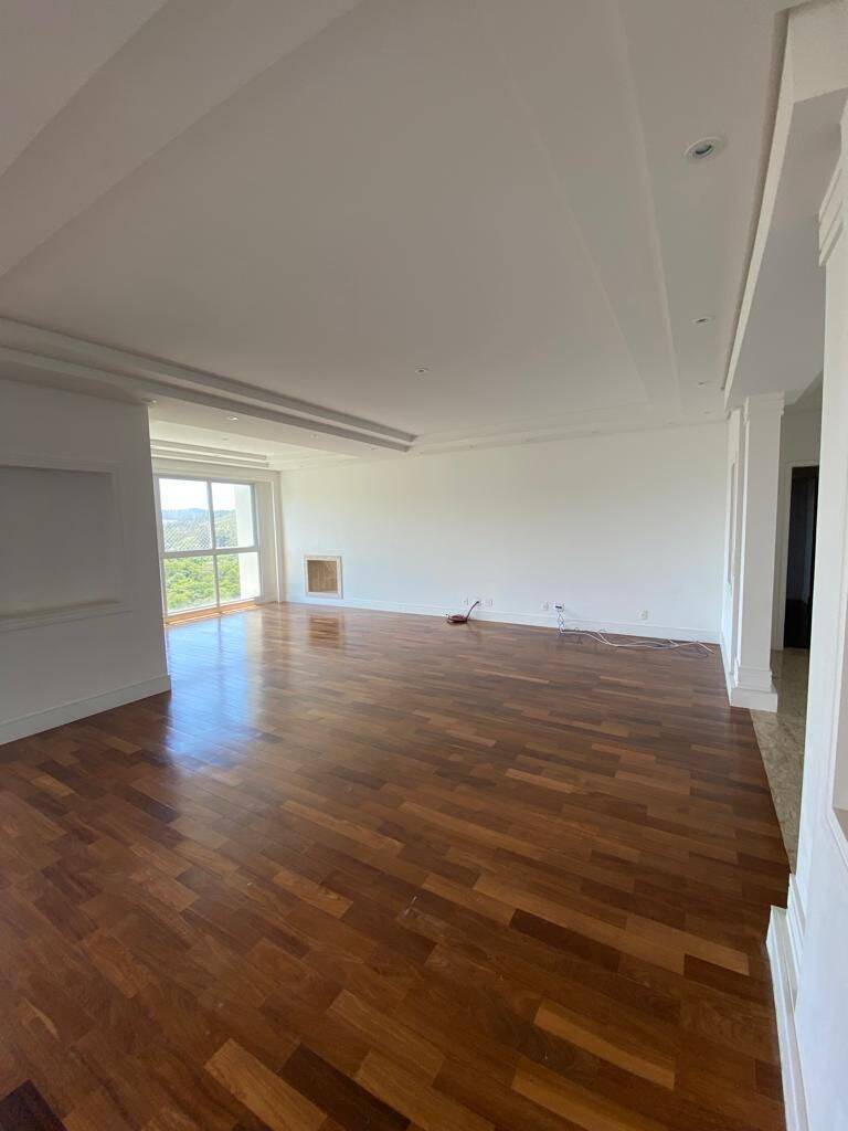 Apartamento para alugar com 4 quartos, 367m² - Foto 11