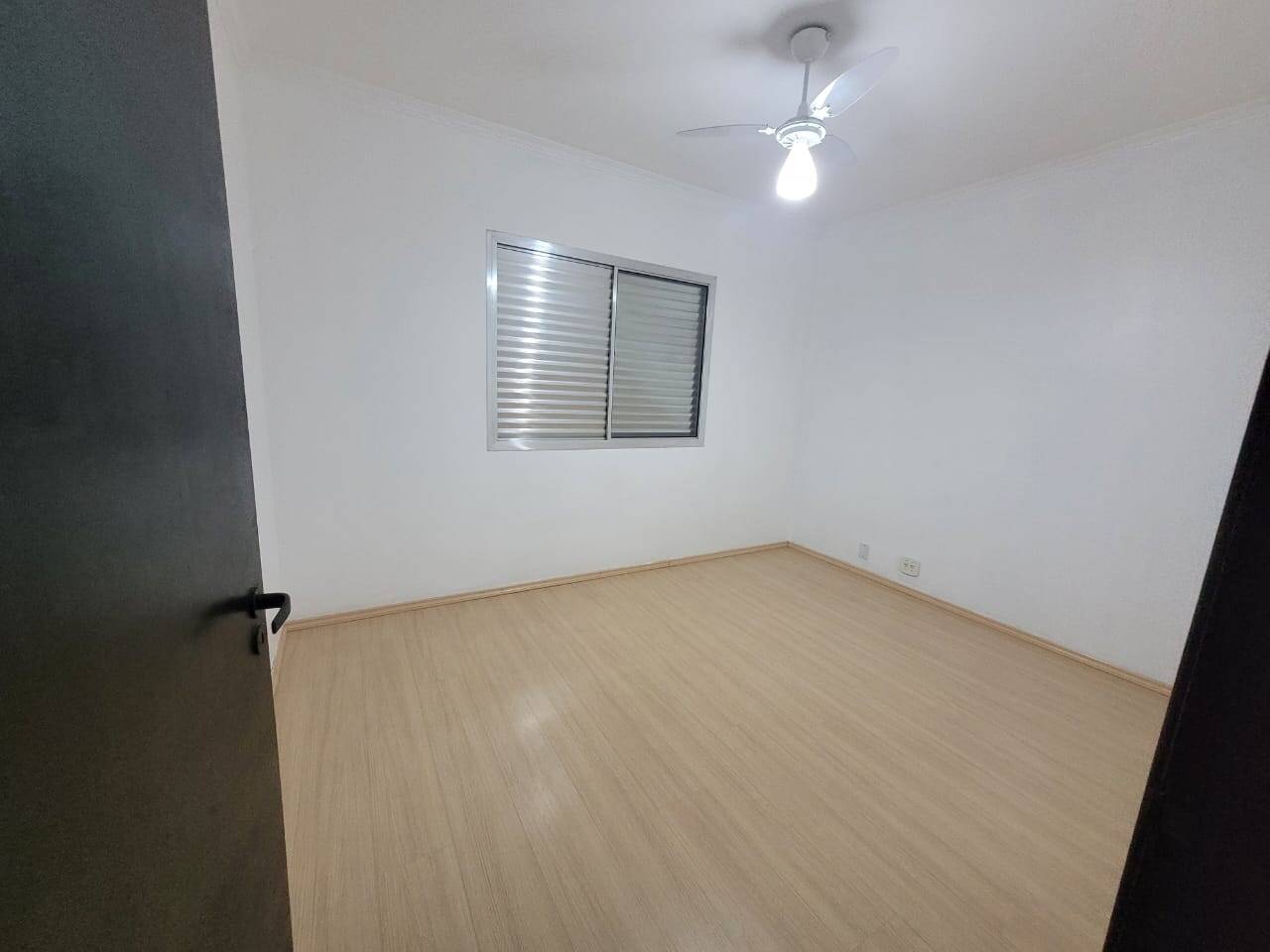 Apartamento à venda com 2 quartos, 52m² - Foto 12