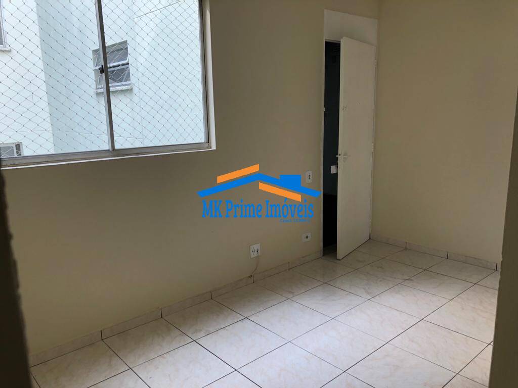 Apartamento à venda com 2 quartos, 42m² - Foto 2