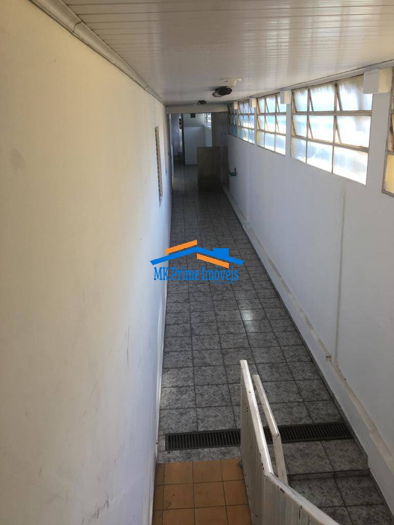 Casa à venda com 3 quartos, 244m² - Foto 8