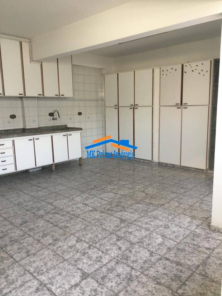 Casa à venda com 3 quartos, 244m² - Foto 17