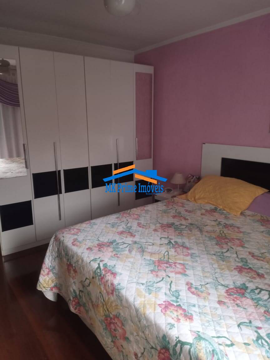 Sobrado à venda com 3 quartos, 236m² - Foto 4