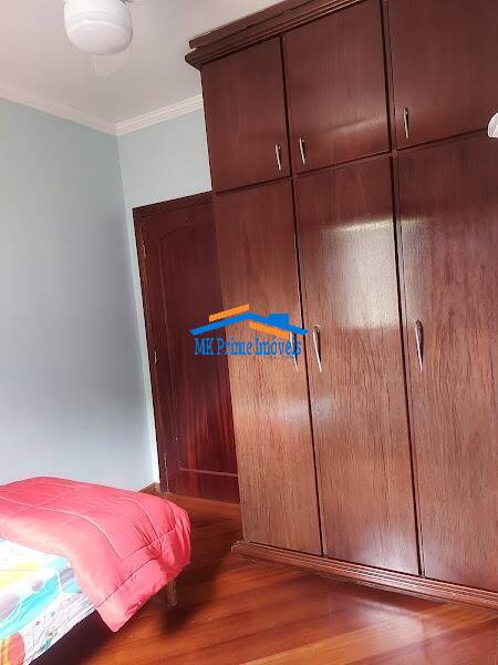 Casa à venda com 5 quartos, 302m² - Foto 16