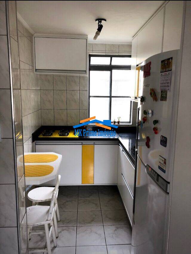 Apartamento à venda com 2 quartos, 40m² - Foto 5