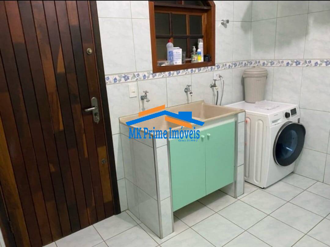 Sobrado à venda com 3 quartos, 250m² - Foto 13