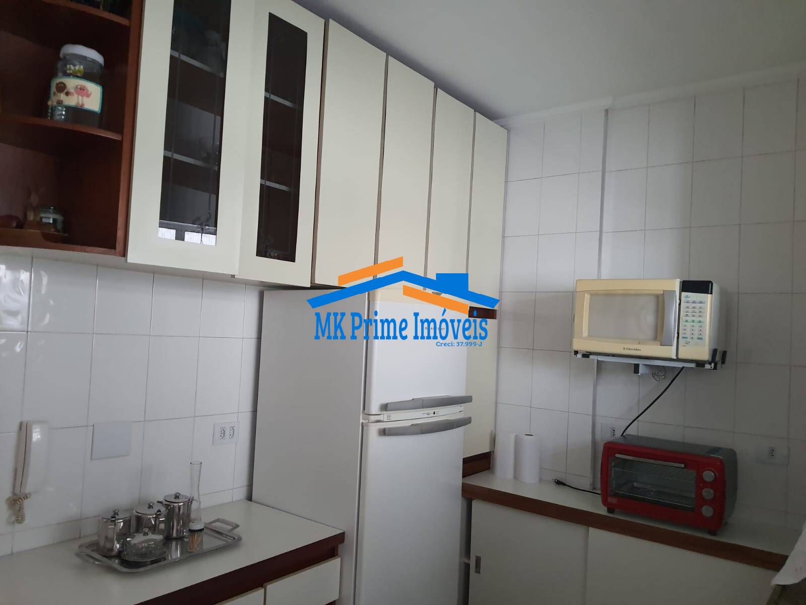 Apartamento à venda com 2 quartos, 64m² - Foto 3