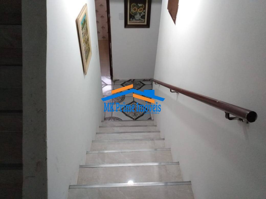 Sobrado à venda com 4 quartos, 100m² - Foto 4