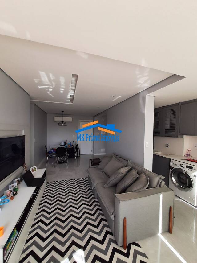 Apartamento à venda com 2 quartos, 70m² - Foto 2