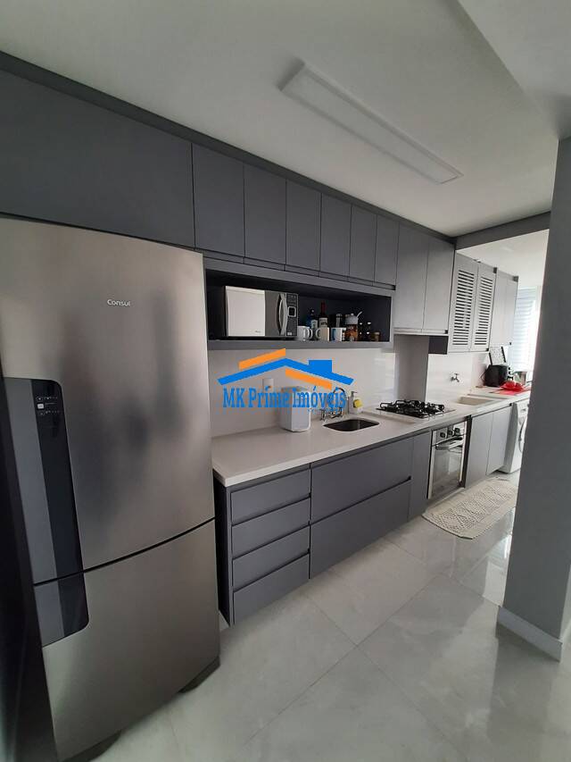 Apartamento à venda com 2 quartos, 70m² - Foto 1