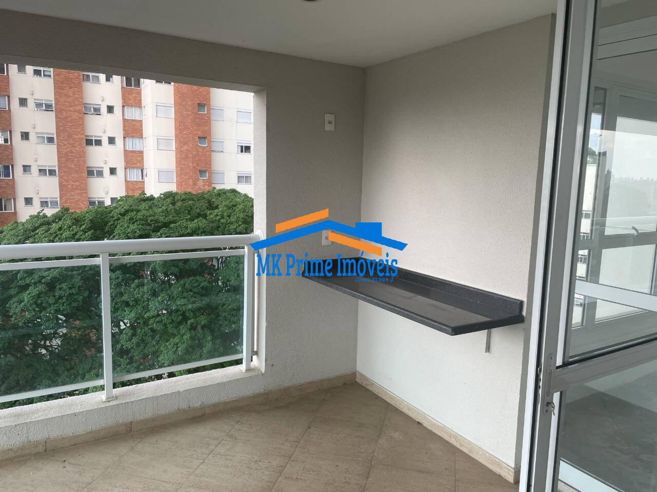 Apartamento à venda com 3 quartos, 144m² - Foto 3