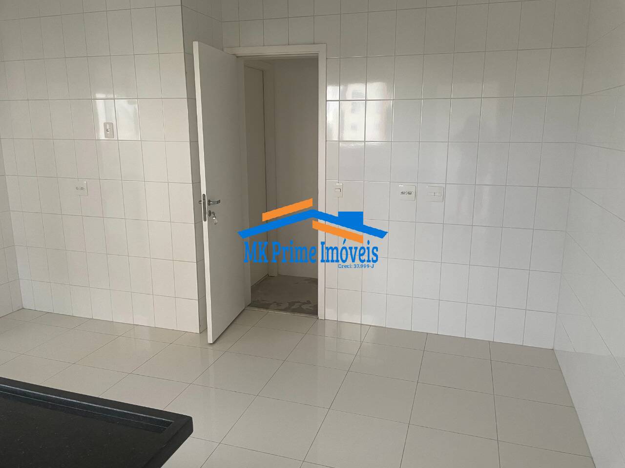 Apartamento à venda com 3 quartos, 144m² - Foto 11