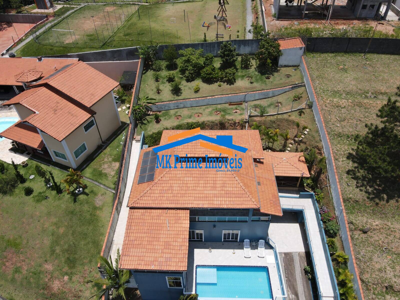 Casa de Condomínio à venda com 3 quartos, 377m² - Foto 3