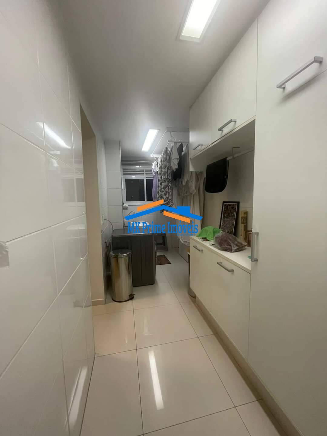 Apartamento à venda com 3 quartos, 202m² - Foto 18