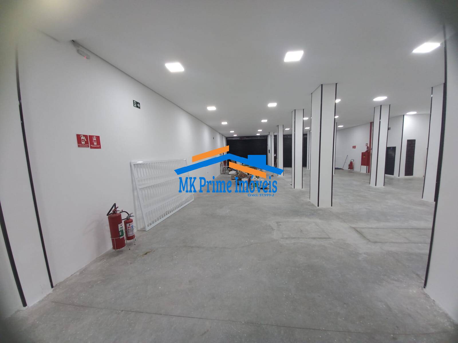 Prédio Inteiro à venda, 1055m² - Foto 2