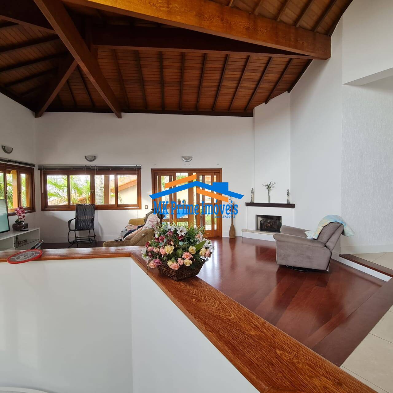 Casa de Condomínio à venda com 3 quartos, 642m² - Foto 4