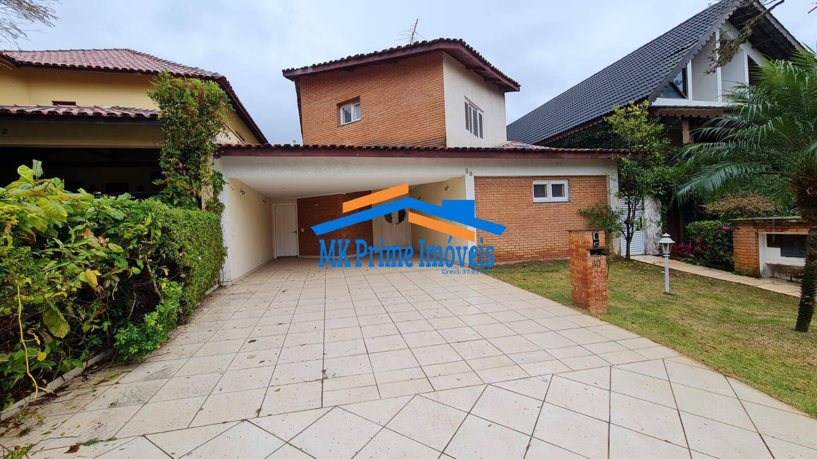 Casa de Condomínio à venda com 4 quartos, 340m² - Foto 1