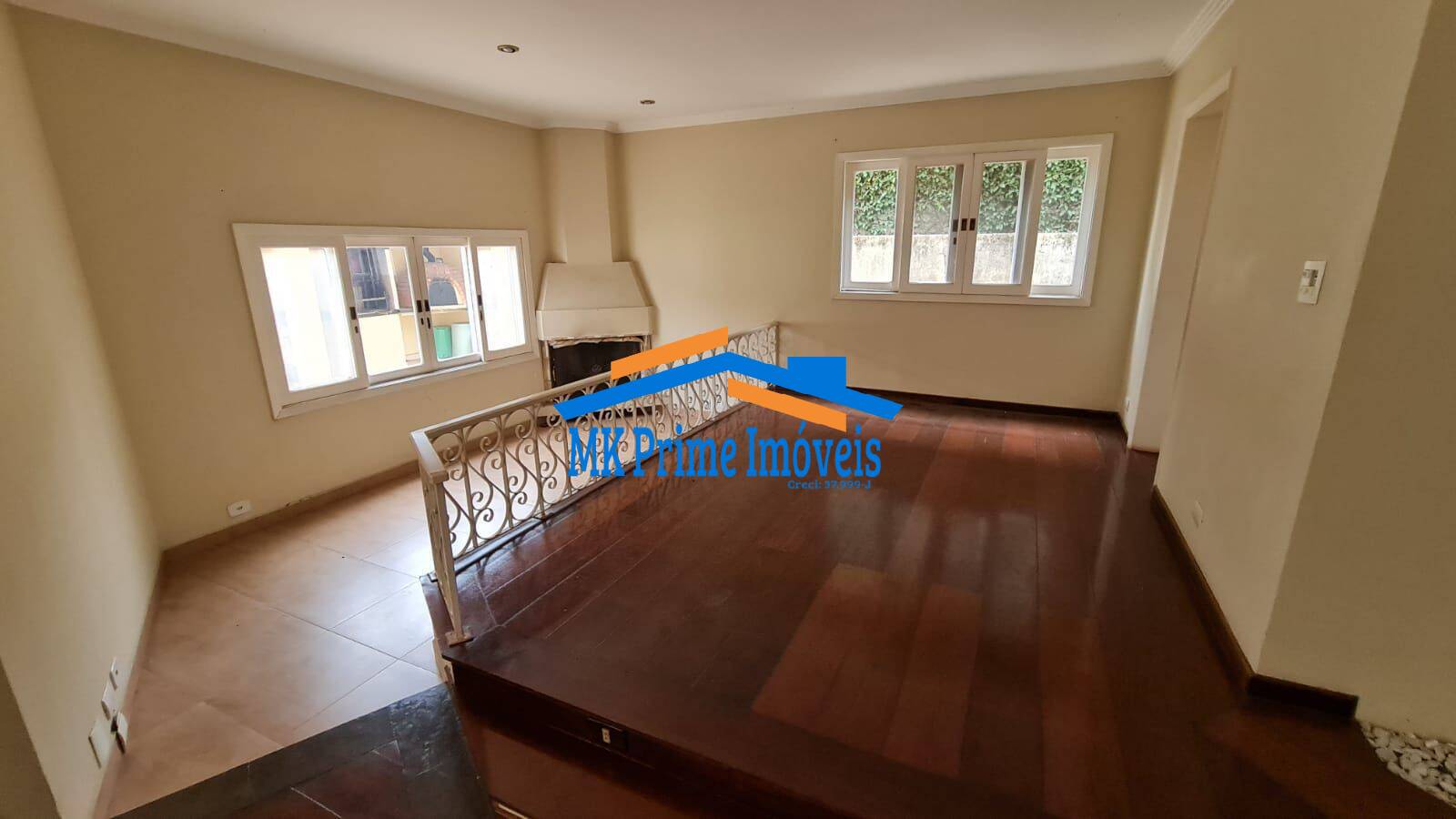 Casa de Condomínio à venda com 4 quartos, 340m² - Foto 2