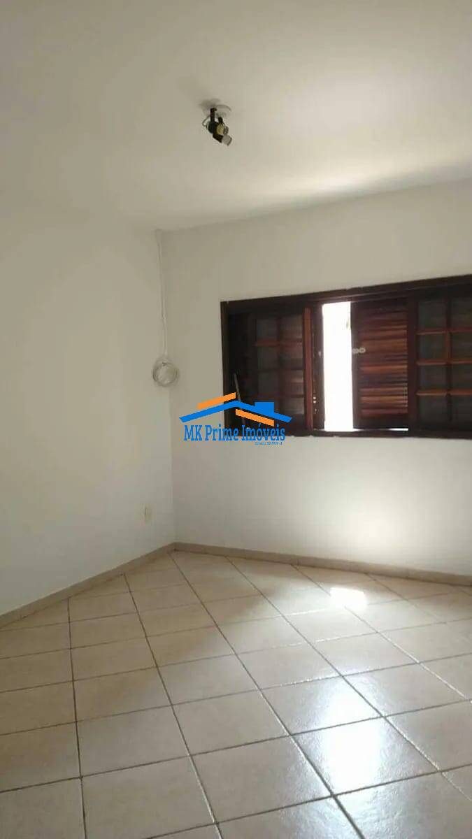 Casa à venda com 3 quartos, 180m² - Foto 11