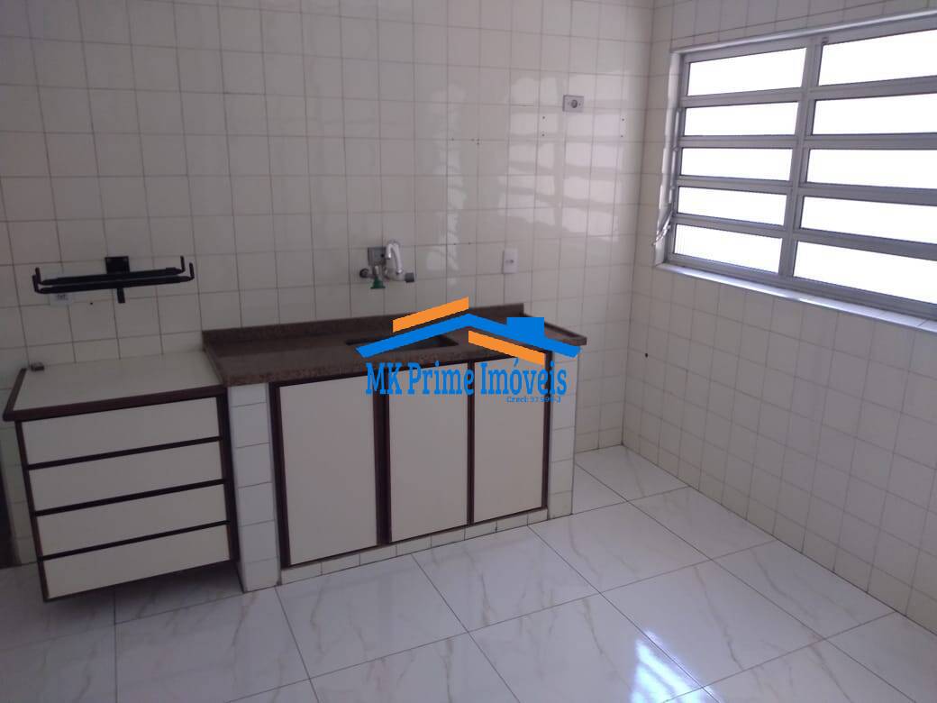 Sobrado à venda com 3 quartos, 212m² - Foto 14