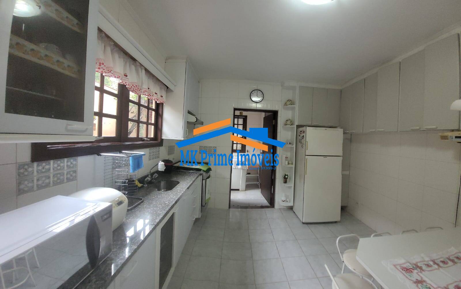 Casa à venda com 3 quartos, 229m² - Foto 22