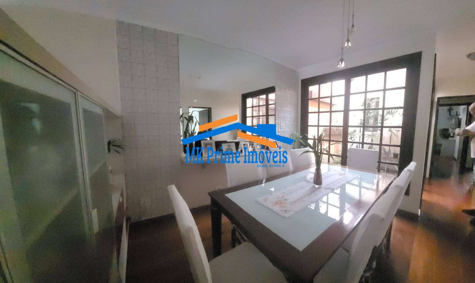 Casa à venda com 3 quartos, 229m² - Foto 6