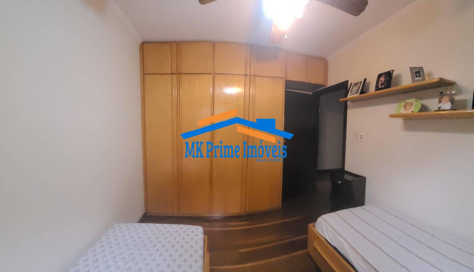 Casa à venda com 3 quartos, 229m² - Foto 14