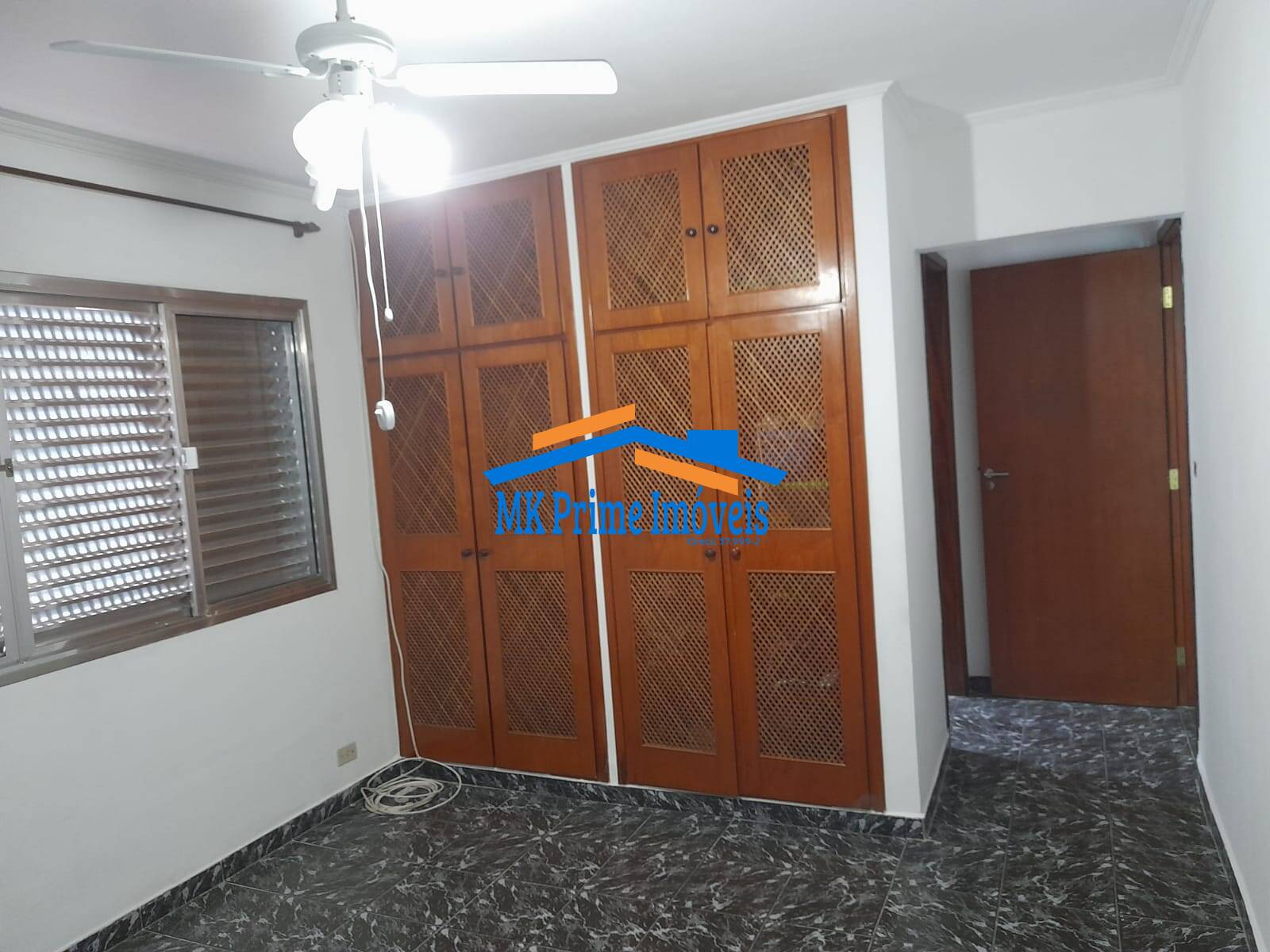 Casa à venda com 3 quartos, 319m² - Foto 8