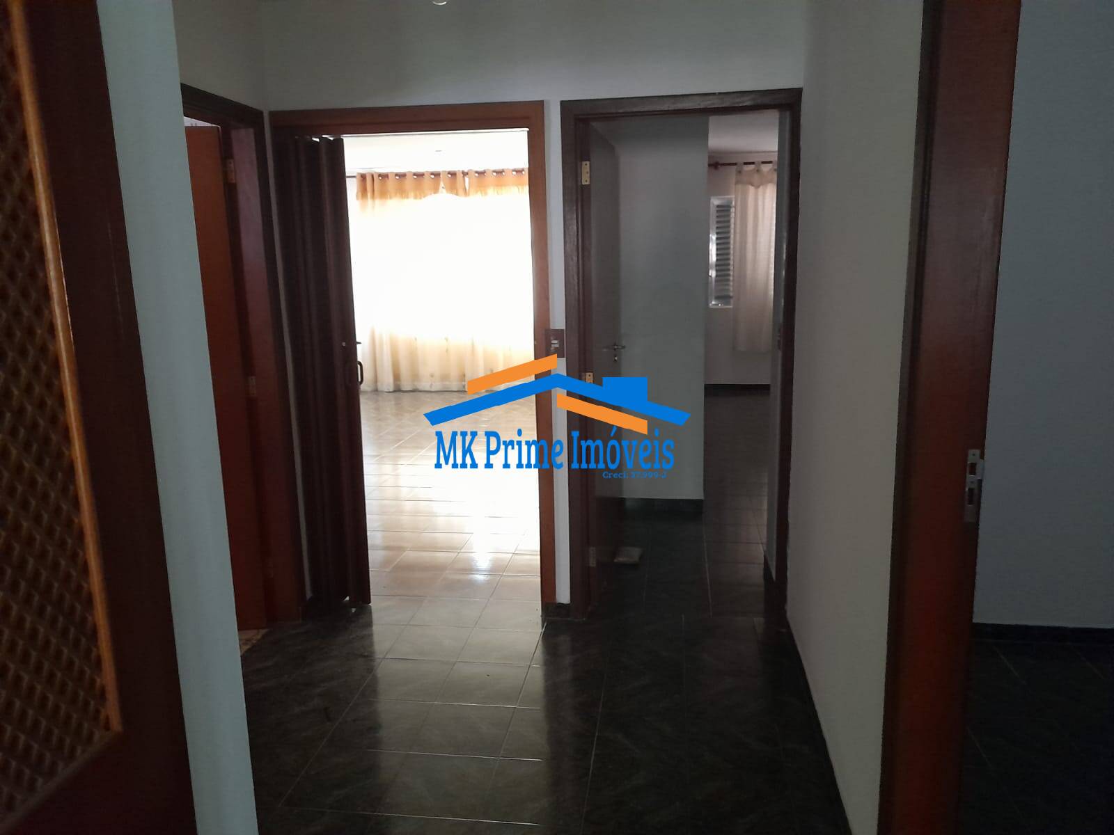 Casa à venda com 3 quartos, 319m² - Foto 10