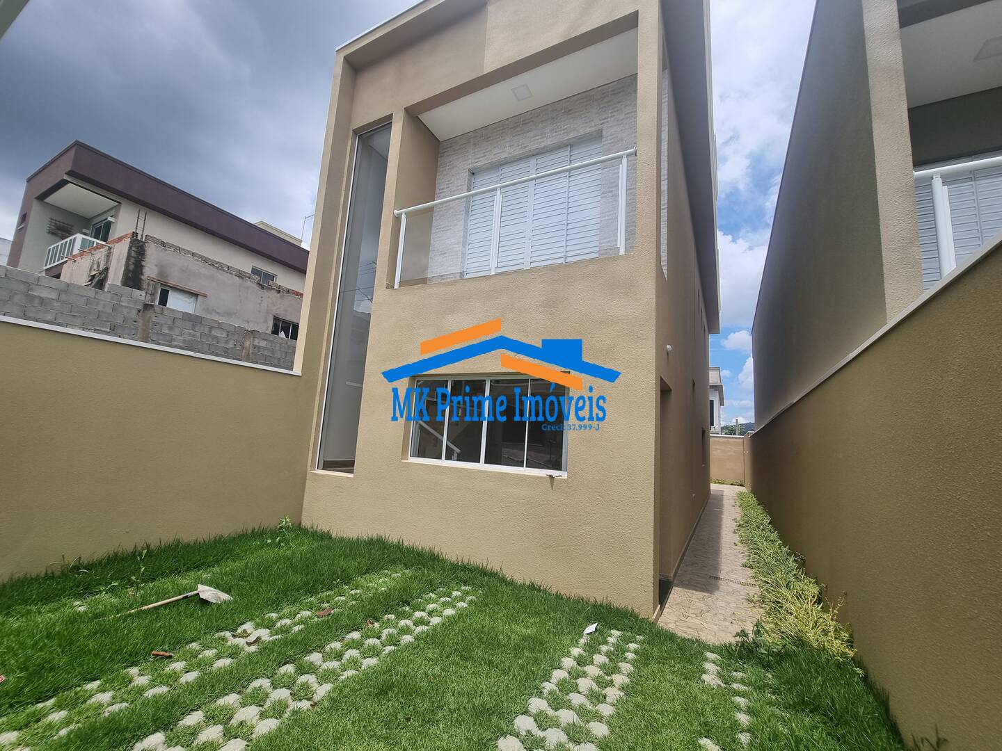 Casa de Condomínio à venda com 3 quartos, 125m² - Foto 1