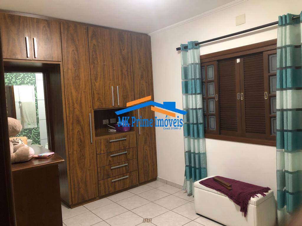 Sobrado à venda com 3 quartos, 200m² - Foto 23