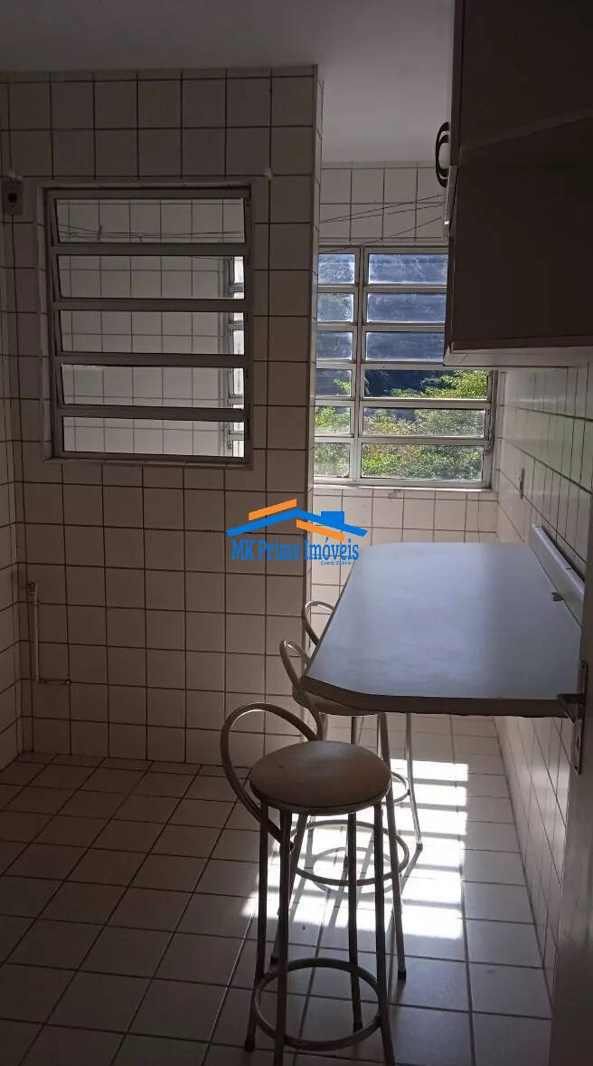 Apartamento à venda com 2 quartos, 62m² - Foto 12