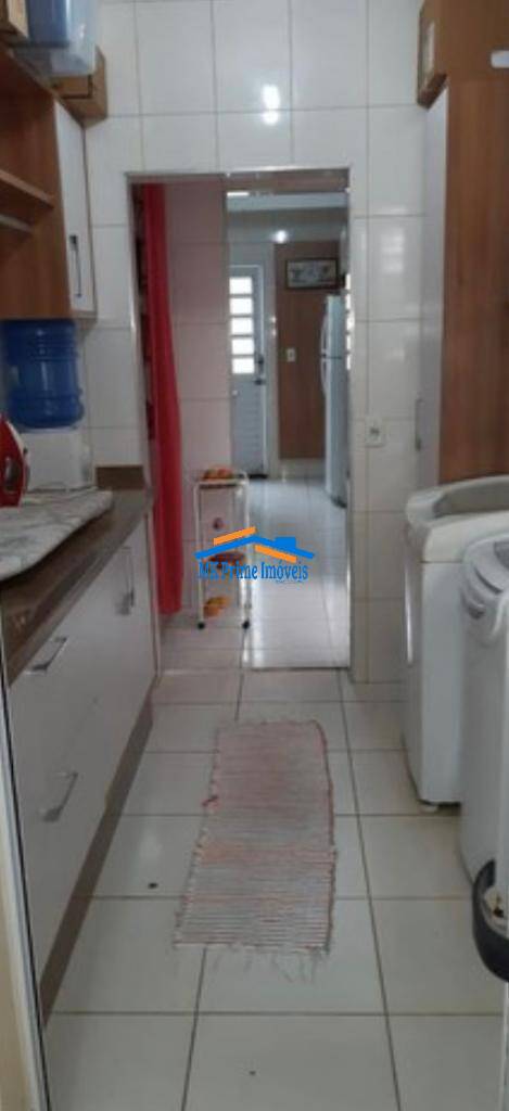 Sobrado à venda com 3 quartos, 250m² - Foto 3