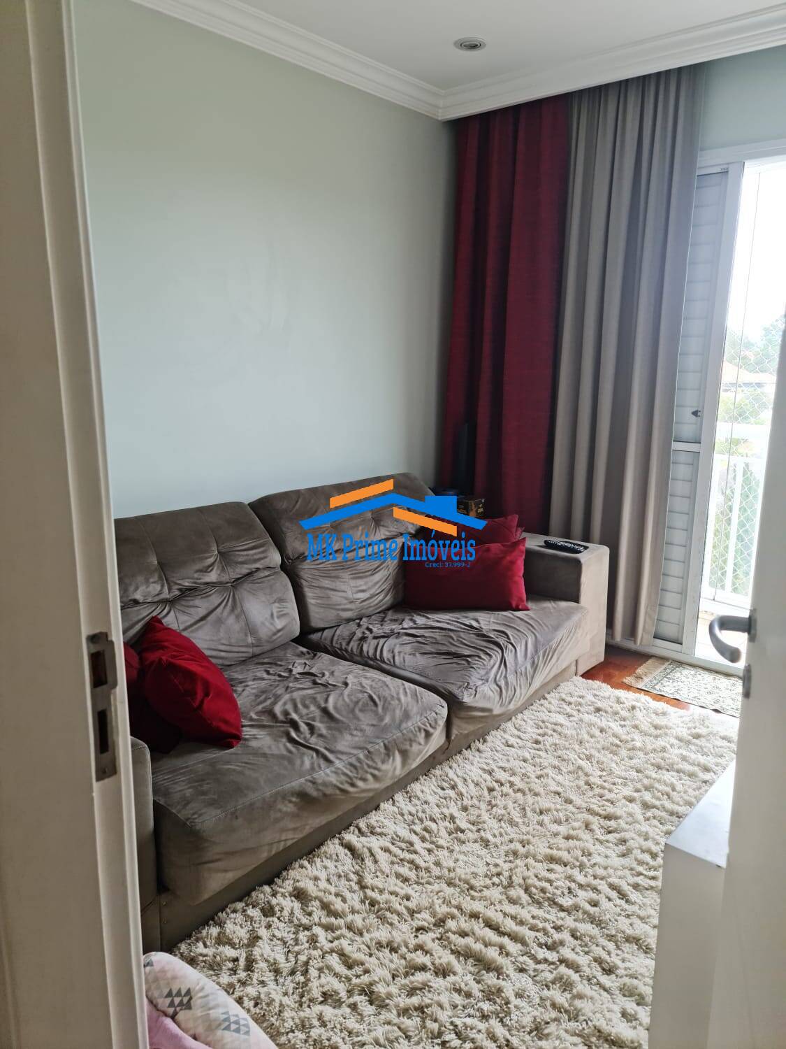 Apartamento à venda com 3 quartos, 94m² - Foto 2