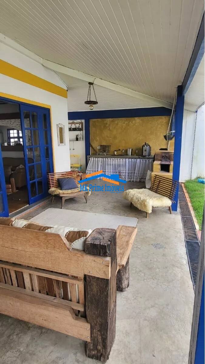 Casa de Condomínio à venda com 5 quartos, 250m² - Foto 2