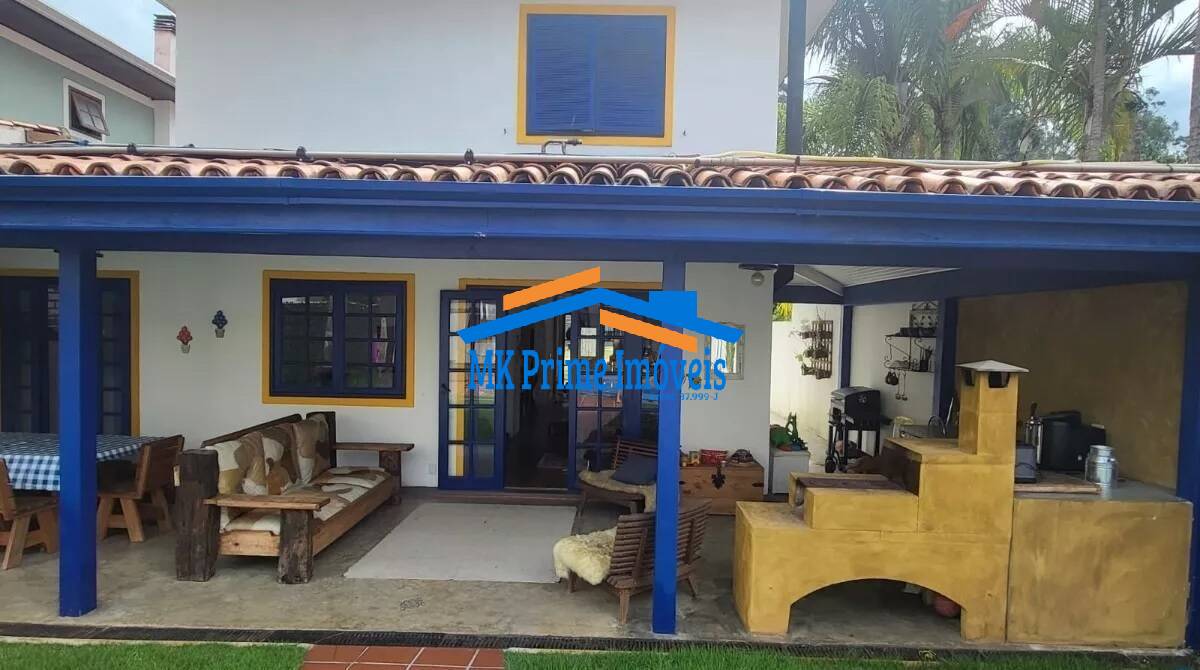 Casa de Condomínio à venda com 5 quartos, 250m² - Foto 1