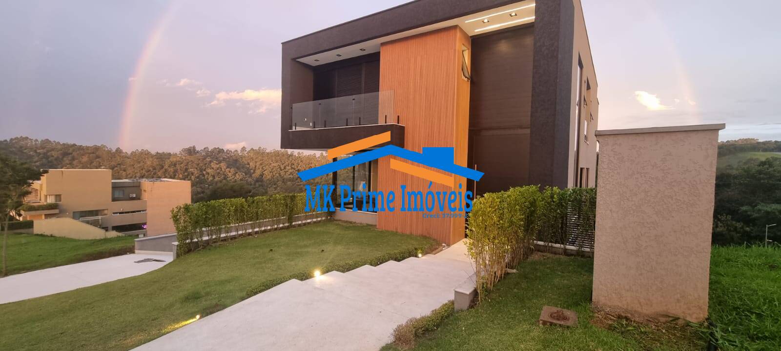 Casa de Condomínio à venda com 4 quartos, 472m² - Foto 1