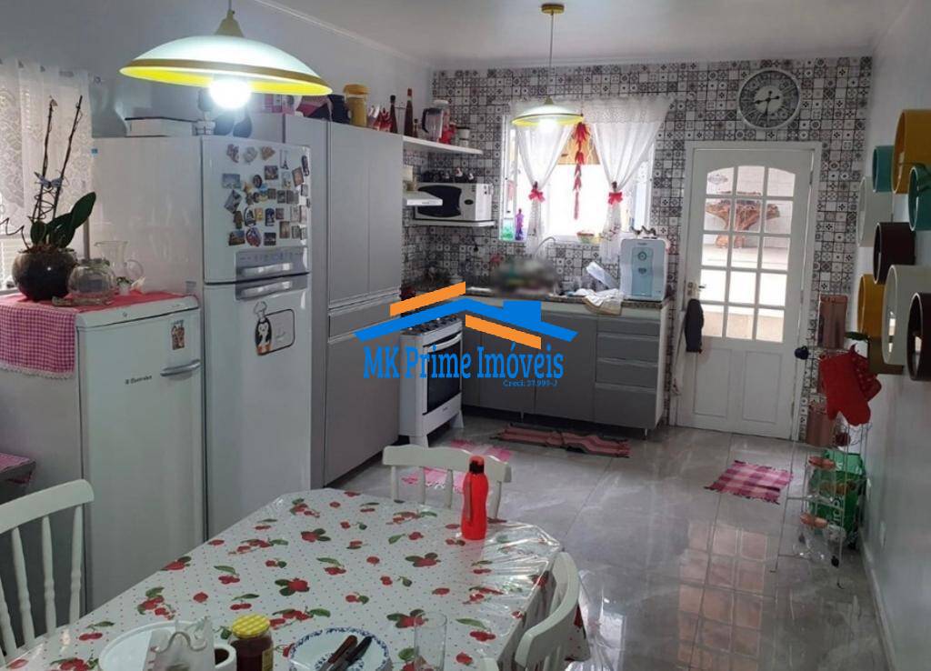 Sobrado à venda com 3 quartos, 240m² - Foto 3