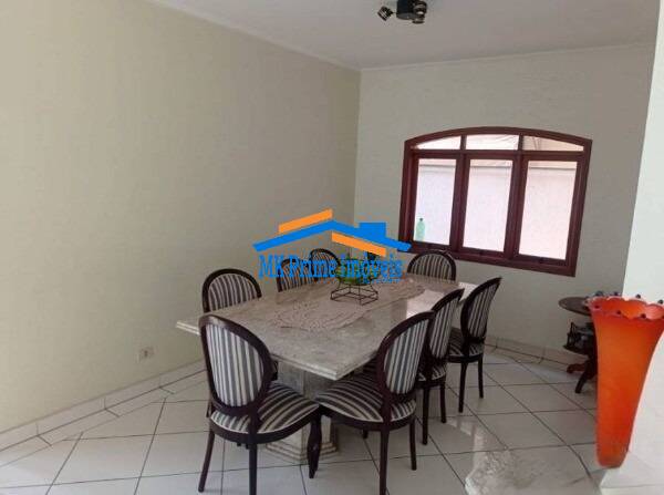 Casa de Condomínio à venda com 4 quartos, 360m² - Foto 10