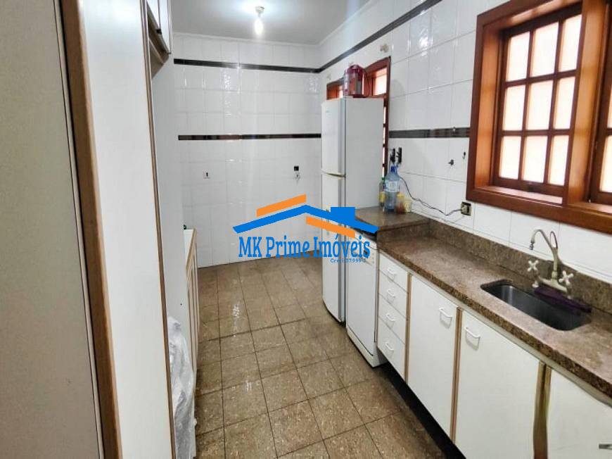 Casa de Condomínio à venda com 3 quartos, 300m² - Foto 4