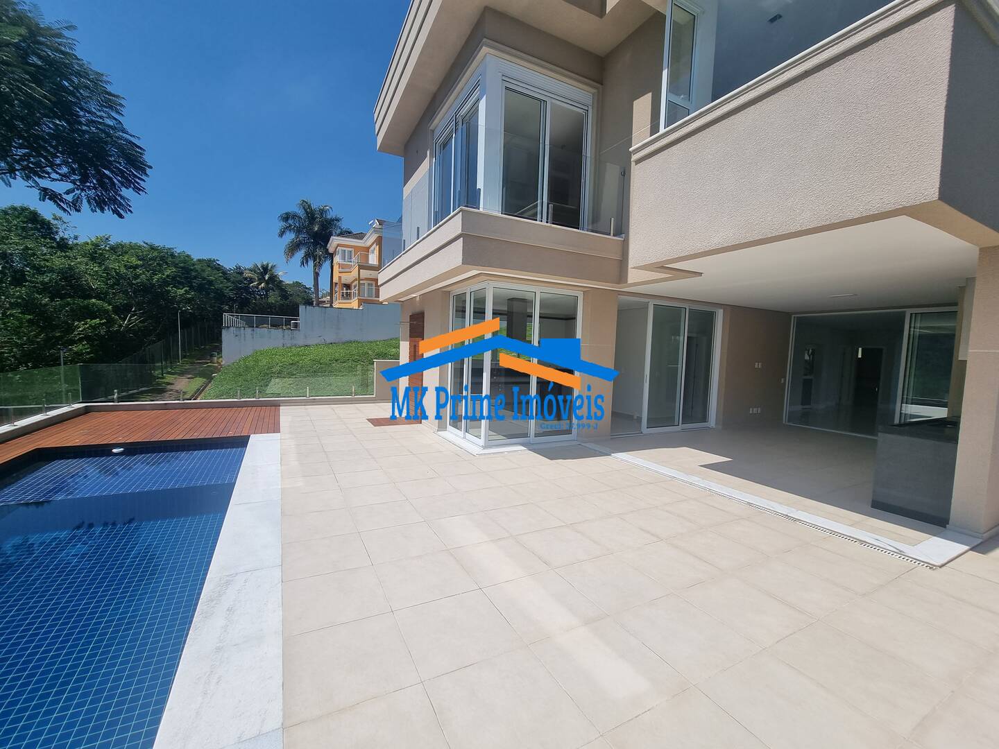 Casa de Condomínio à venda com 4 quartos, 490m² - Foto 3